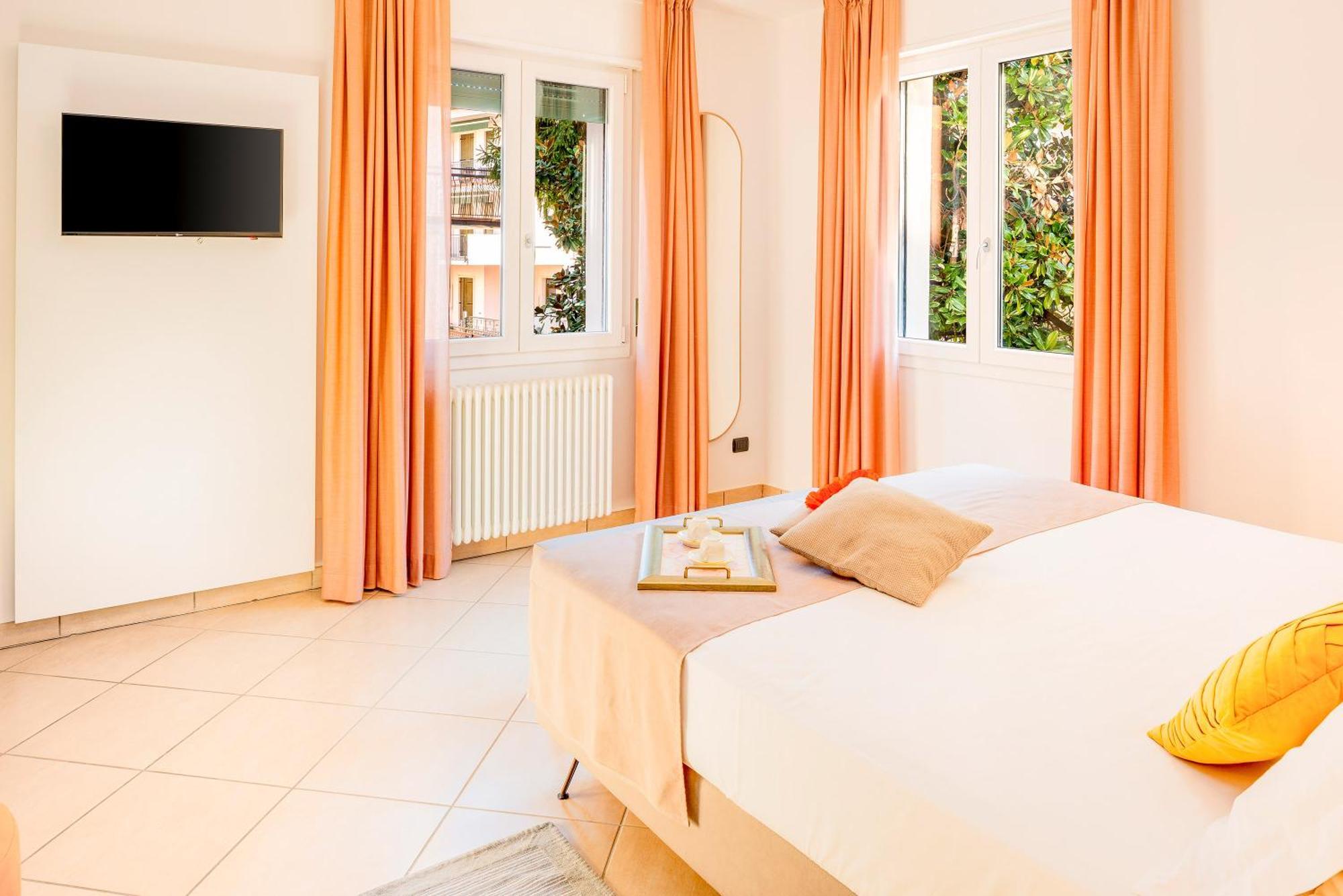 Taormina Suite Бардолино Екстериор снимка